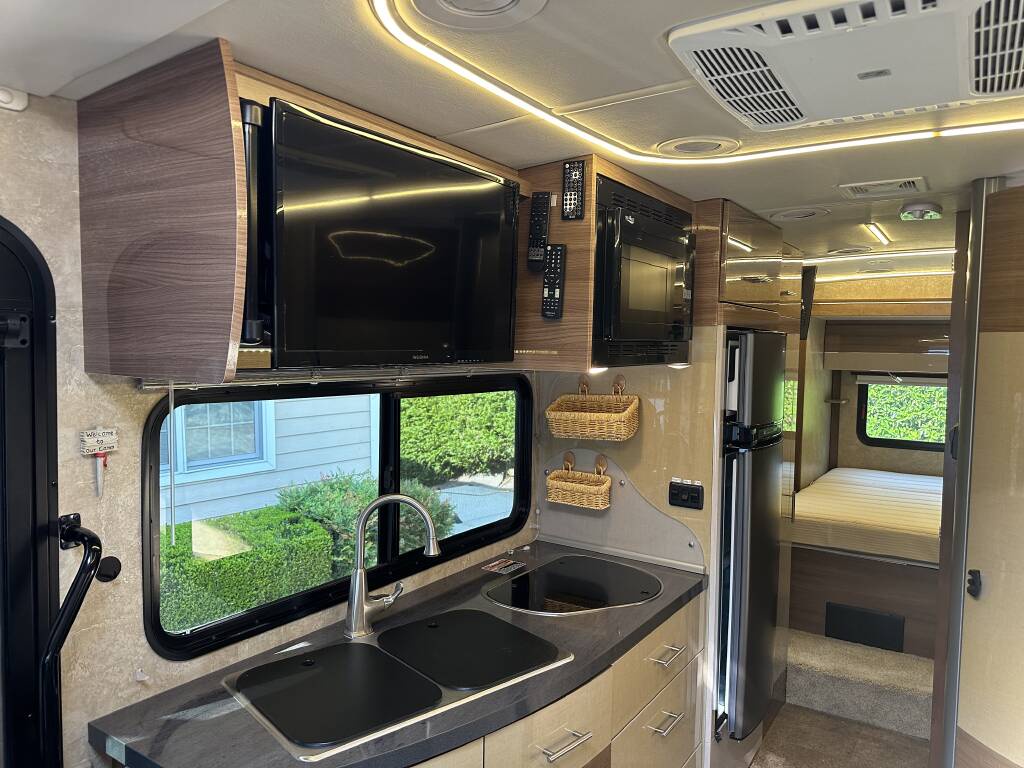 2017 Winnebago View 24G