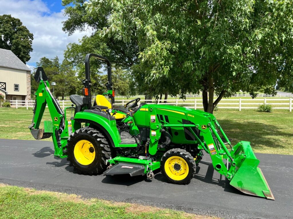 2018 John Deere 2032R