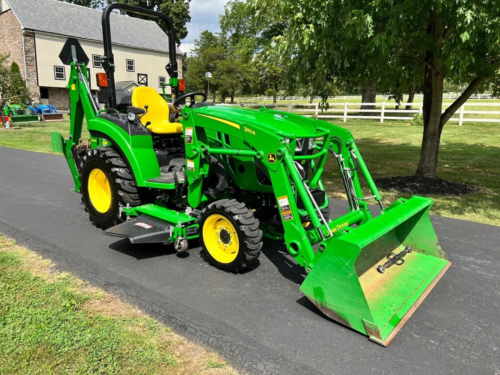 2018 John Deere 2032R